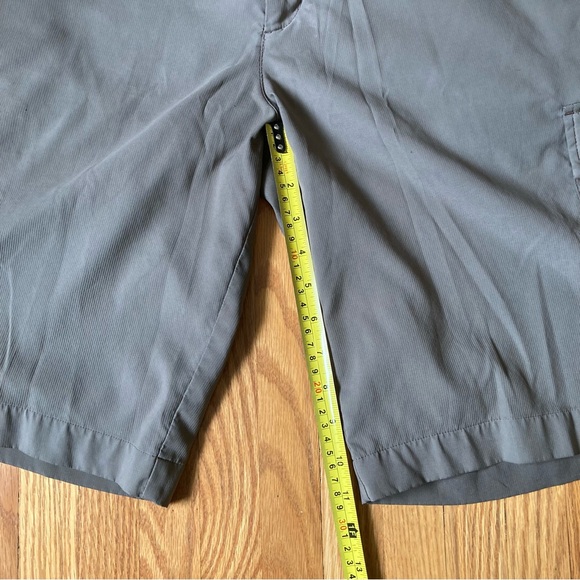 Nike DriFit Golf shorts - Picture 5 of 6